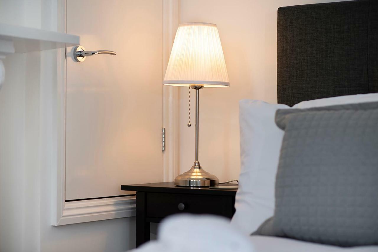 Flat A - Spacious Ground Floor, 1 Bedroom Apartment In Central Southsea, Portsmouth Bagian luar foto