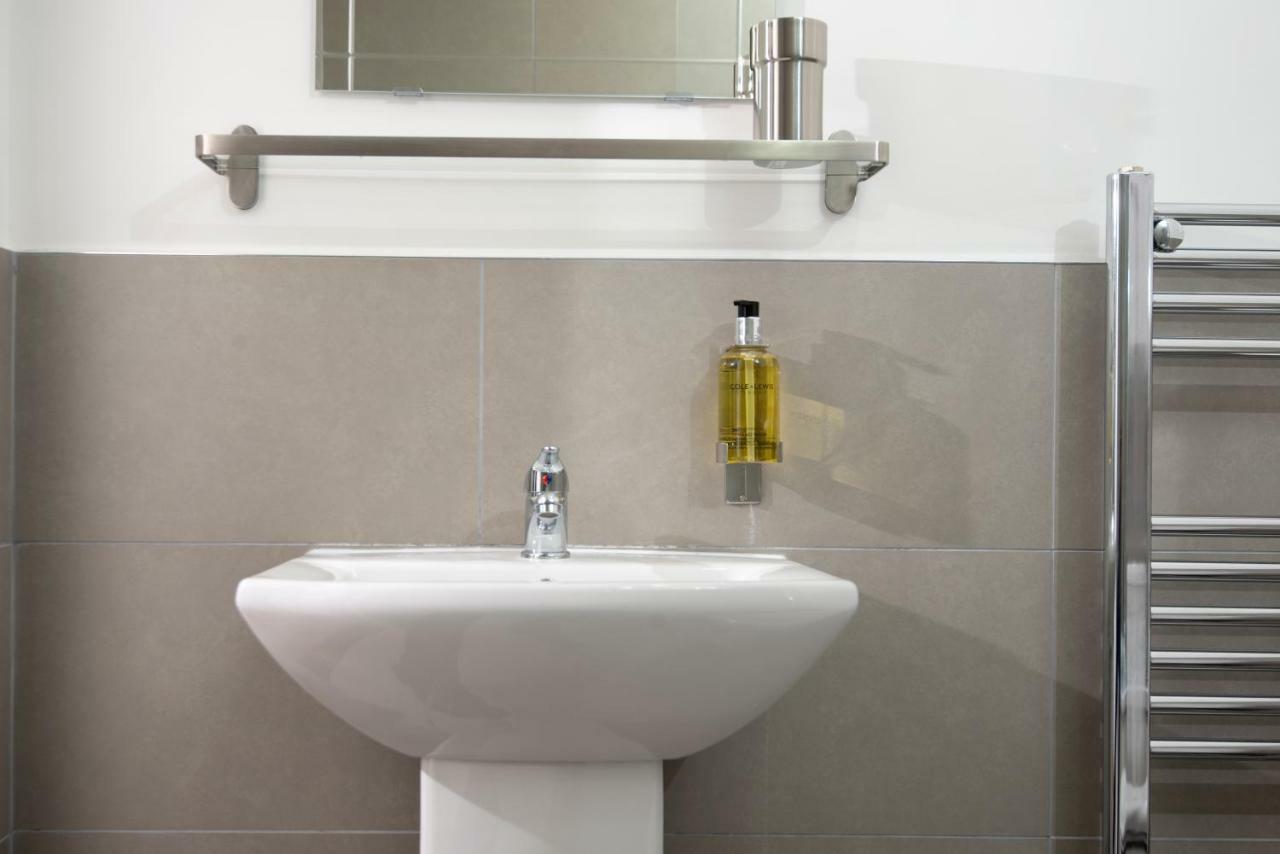 Flat A - Spacious Ground Floor, 1 Bedroom Apartment In Central Southsea, Portsmouth Bagian luar foto