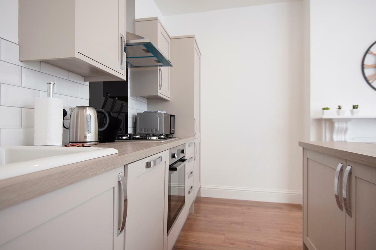 Flat A - Spacious Ground Floor, 1 Bedroom Apartment In Central Southsea, Portsmouth Bagian luar foto